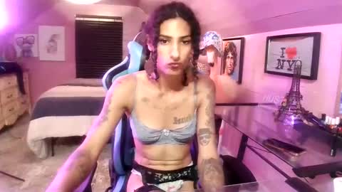 Snapshot of athena_the_godess chatting on 4, 10, 2025 xoxo G0DD3SS xoxox online show from 4, 10, 2025