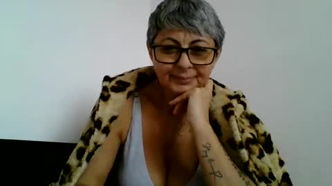 Snapshot of atikaarea chatting on 2, 12, 2024 atikaarea online show from 2, 12, 2024
