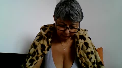 Snapshot of atikaarea chatting on 3, 12, 2024 atikaarea online show from 3, 12, 2024