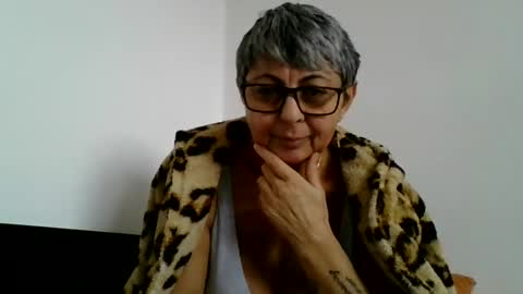 Snapshot of atikaarea chatting on 4, 12, 2024 atikaarea online show from 4, 12, 2024
