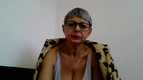 Snapshot of atikaarea chatting on 9, 12, 2024 atikaarea online show from 9, 12, 2024
