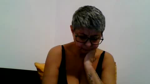 Snapshot of atikaarea chatting on 21, 12, 2024 atikaarea online show from 21, 12, 2024