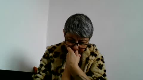 Snapshot of atikaarea chatting on 23, 12, 2024 atikaarea online show from 23, 12, 2024