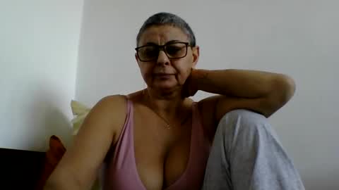 Snapshot of atikaarea chatting on 28, 1, 2025 atikaarea online show from 28, 1, 2025