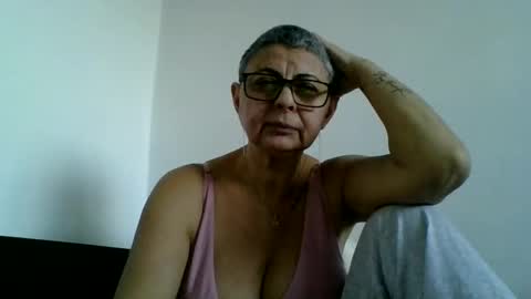 Snapshot of atikaarea chatting on 28, 1, 2025 atikaarea online show from 28, 1, 2025