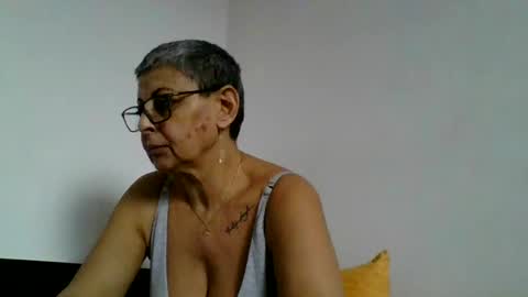 Snapshot of atikaarea chatting on 6, 2, 2025 atikaarea online show from 6, 2, 2025