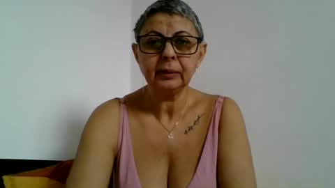 Snapshot of atikaarea chatting on 8, 2, 2025 atikaarea online show from 8, 2, 2025