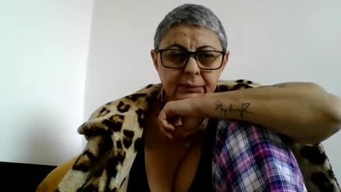 Snapshot of atikaarea chatting on 11, 2, 2025 atikaarea online show from 11, 2, 2025