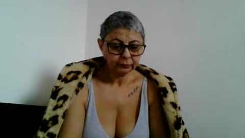 Snapshot of atikaarea chatting on 15, 2, 2025 atikaarea online show from 15, 2, 2025