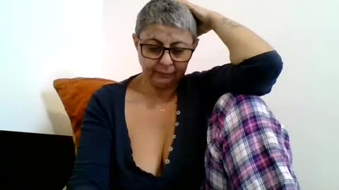 Snapshot of atikaarea chatting on 17, 2, 2025 atikaarea online show from 17, 2, 2025