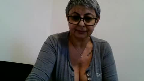 Snapshot of atikaarea chatting on 10, 3, 2025 atikaarea online show from 10, 3, 2025