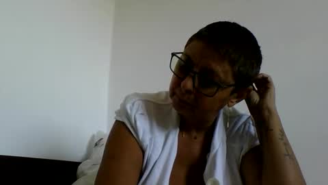 Snapshot of atikaarea chatting on 28, 9, 2025 atikaarea online show from 28, 9, 2025
