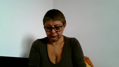 Snapshot of atikaarea chatting on 6, 10, 2025 atikaarea online show from 6, 10, 2025