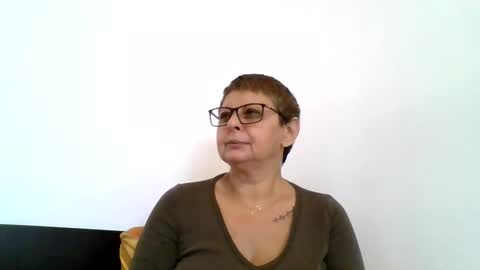 Snapshot of atikaarea chatting on 10, 10, 2025 atikaarea online show from 10, 10, 2025