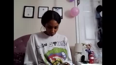 Snapshot of atirahcali chatting on 21, 10, 2025 AtirahCali online show from 21, 10, 2025