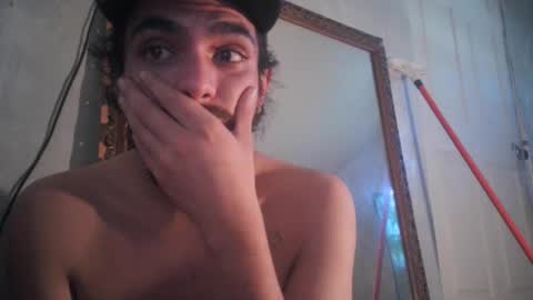 Snapshot of atmorin01 chatting on 4, 2, 2025 Atmarin199 aka Dre online show from 4, 2, 2025