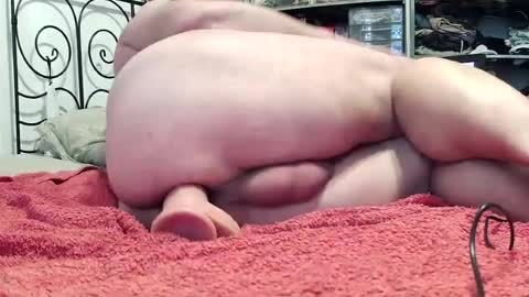 Snapshot of au_bonheur_des_dames chatting on 4, 7, 2026 Au-Bonheur-De-Tous online show from 4, 7, 2026
