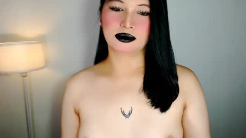 Snapshot of audreyholloway chatting on 6, 5, 2026 Audrey online show from 6, 5, 2026