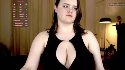 Audrey Jacq online show from 26, 1, 2025