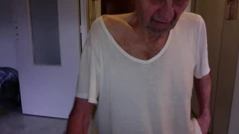 Snapshot of auguste688483 chatting on 14, 2, 2026 auguste688483 online show from 14, 2, 2026