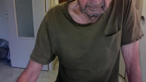Snapshot of auguste688483 chatting on 5, 5, 2026 auguste688483 online show from 5, 5, 2026