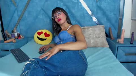 Monii Yi online show from 28, 3, 2026