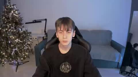 auracrye online show from 2, 1, 2025