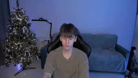 auracrye online show from 9, 1, 2025