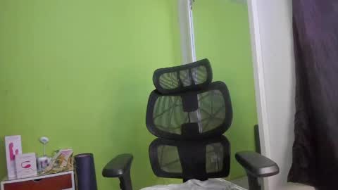 Snapshot of auradivina2 chatting on 29, 5, 2026 Aura Divina online show from 29, 5, 2026