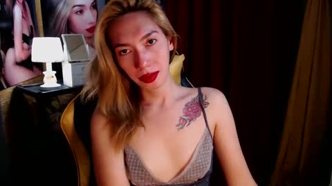 Snapshot of aurakharisma_xx chatting on 7, 12, 2024 Miss awra online show from 7, 12, 2024