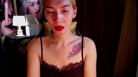 Snapshot of aurakharisma_xx chatting on 17, 12, 2024 Miss awra online show from 17, 12, 2024
