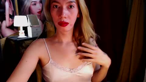 Snapshot of aurakharisma_xx chatting on 20, 12, 2024 Miss awra online show from 20, 12, 2024
