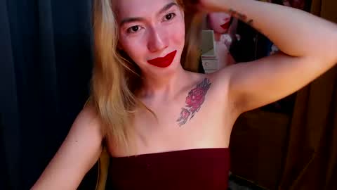 Snapshot of aurakharisma_xx chatting on 23, 2, 2025 Miss awra online show from 23, 2, 2025
