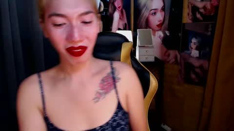 Snapshot of aurakharisma_xx chatting on 3, 3, 2025 Miss awra online show from 3, 3, 2025