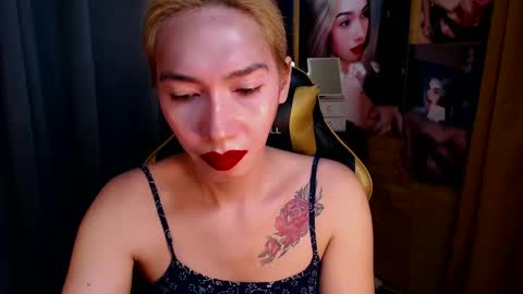 Snapshot of aurakharisma_xx chatting on 3, 3, 2025 Miss awra online show from 3, 3, 2025