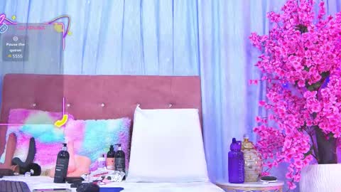 Aura online show from 14, 1, 2026