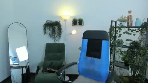 Snapshot of aureliagleam chatting on 22, 6, 2026 Aurelia online show from 22, 6, 2026