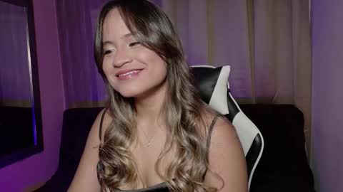 aurora_collins08 online show from 12, 11, 2025