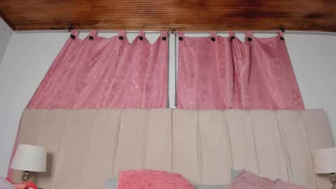 Snapshot of aurora_divine chatting on 11, 3, 2025 aurora_divine online show from 11, 3, 2025