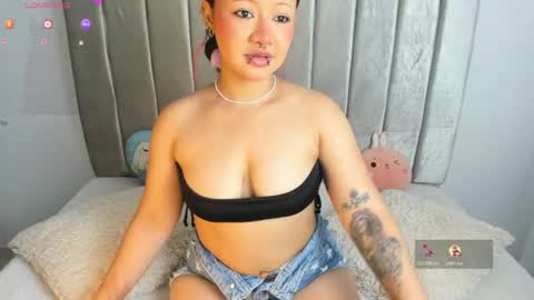 Snapshot of aurora_johnson_ chatting on 21, 6, 2026 A U R O R A online show from 21, 6, 2026