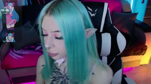 AURORA NATSUKI online show from 8, 4, 2026