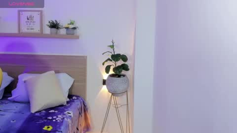 Snapshot of aurora_rodriguez chatting on 20, 12, 2024 aurora_rodriguez online show from 20, 12, 2024