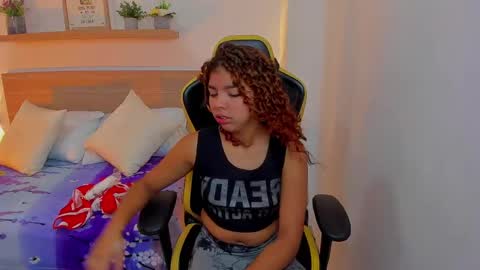 Snapshot of aurora_rodriguez chatting on 13, 1, 2025 aurora_rodriguez online show from 13, 1, 2025