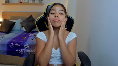 Snapshot of aurora_rodriguez chatting on 27, 1, 2025 aurora_rodriguez online show from 27, 1, 2025