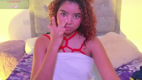 Snapshot of aurora_rodriguez chatting on 7, 3, 2025 aurora_rodriguez online show from 7, 3, 2025