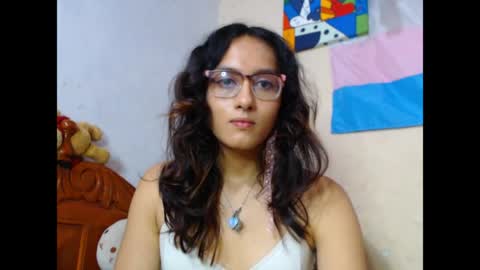 Aurora sanders ig Aurora 001x online show from 16, 4, 2026