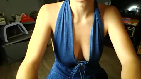 Snapshot of auroramayberose chatting on 6, 10, 2025 AuroraMaybeRose online show from 6, 10, 2025