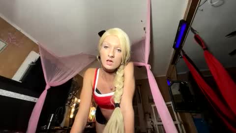 Destiny Nicole online show from 14, 5, 2026