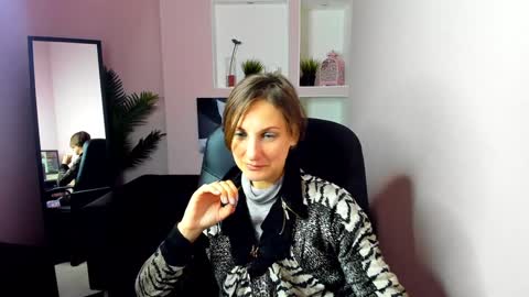 Snapshot of aurorascript chatting on 18, 12, 2024 Aurora online show from 18, 12, 2024