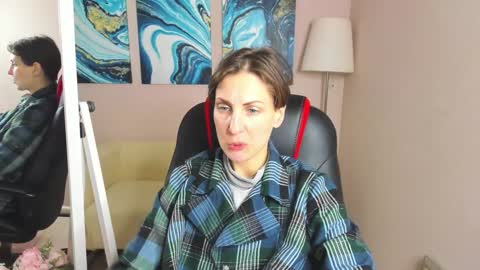 Snapshot of aurorascript chatting on 8, 2, 2025 Aurora online show from 8, 2, 2025
